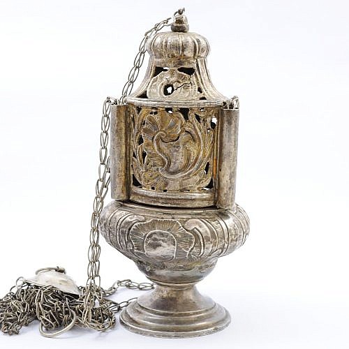 Posrebrzana kadzielnica rokokowa z XVIII w.