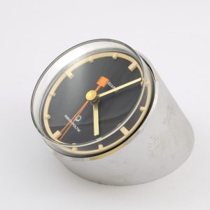Aluminiowy zegar Mera-Poltik