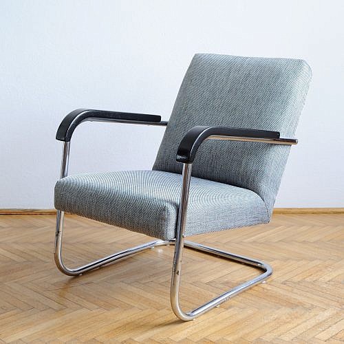 Fotel z giętych rur w stylu Bauhaus