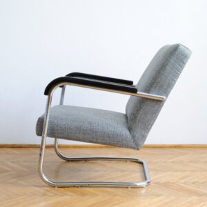 Modernistyczny fotel z giętych rur