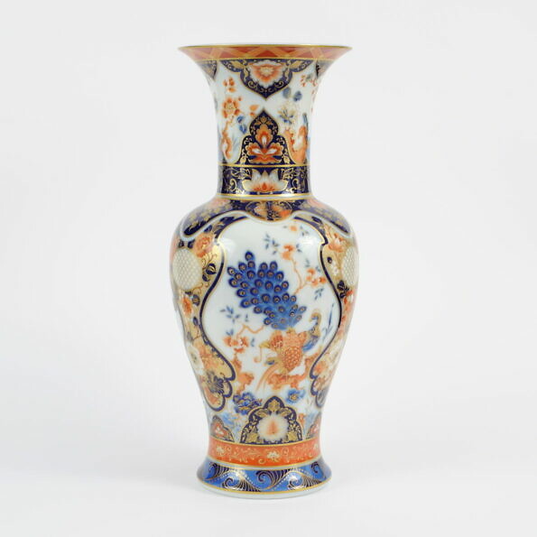 Imari styl porcelain vase from Kaiser