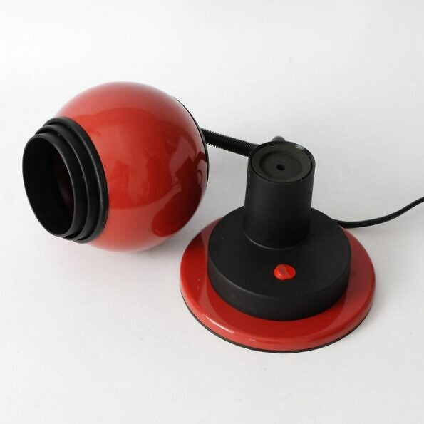 czerwona lampa kula, proj. Vrieland Design, Holandia lata 70.