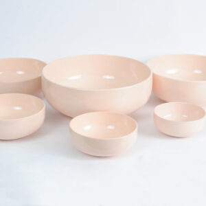 Komplet różowych fajansowych misek, Saint Amand, Francja, lata 50.