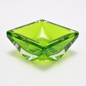 Zielona kryształowa popielnica, Val Saint Lambert, Belgia, lata 60.