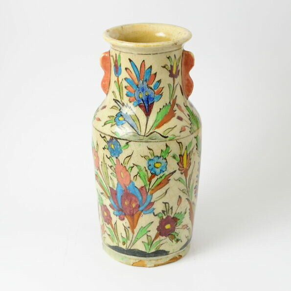 Ceramiczny perski wazon z dynastii Kadżarów