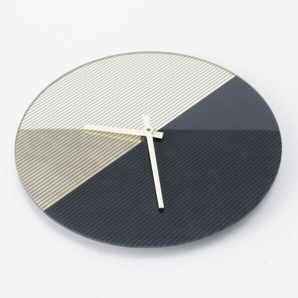 Postmodernistyczny lustrzany zegar ścienny Scholer