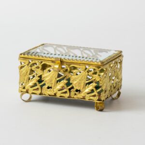 secesyjna ażurowa szkatułka na biżuterię