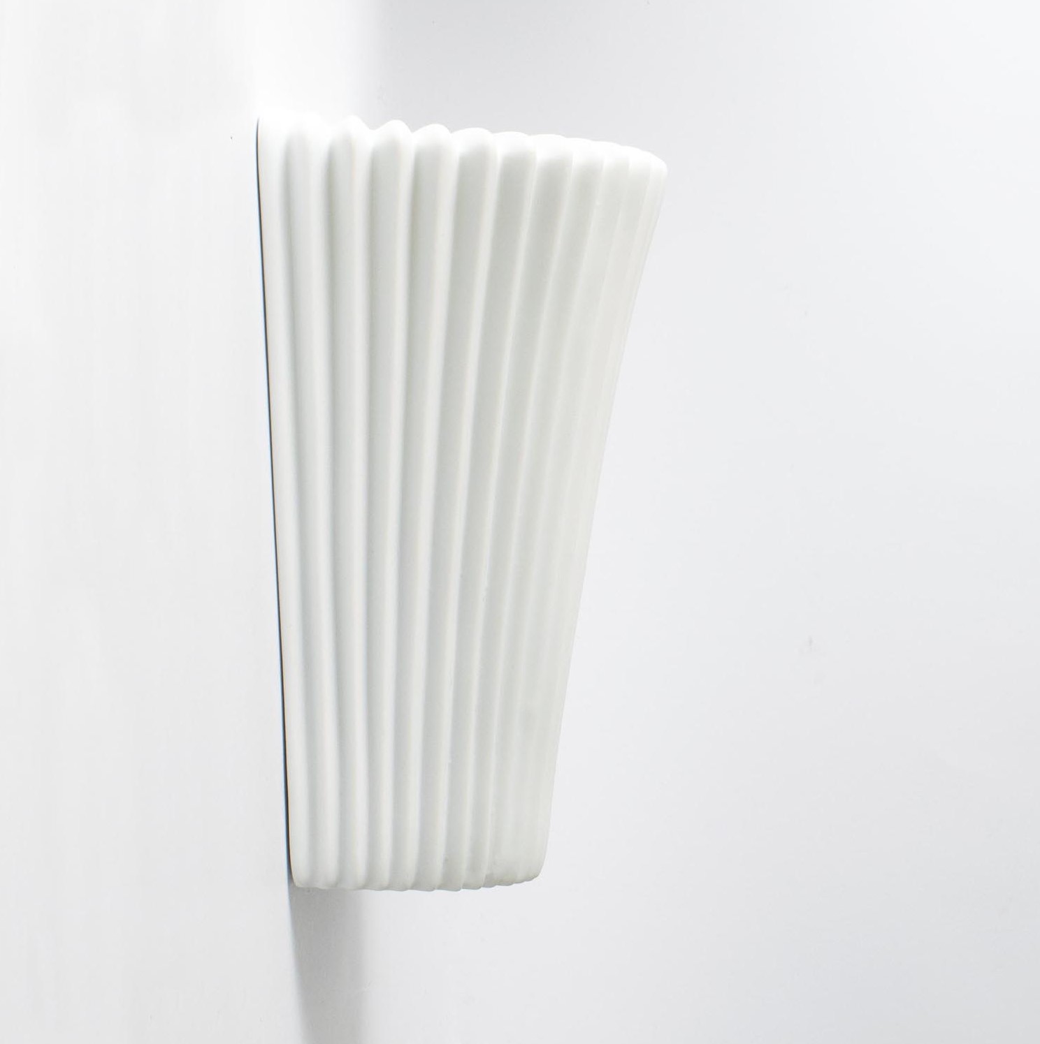 Para lamp - kinkietów z białej biskwitowej porcelany wyprodukowanych dla Ikea