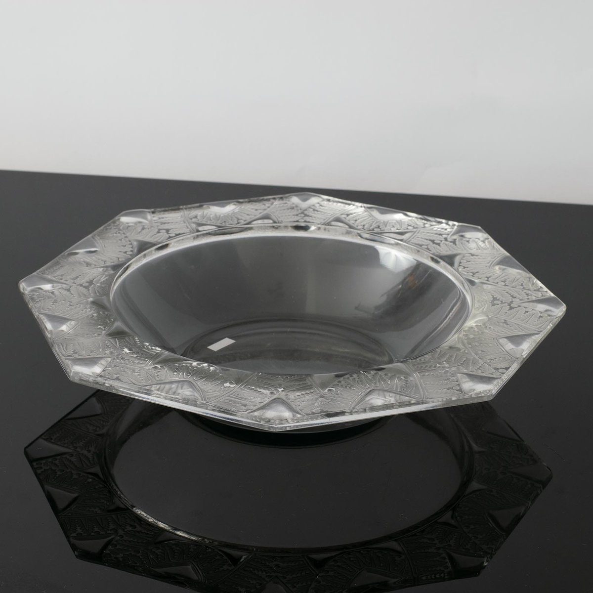 Szklana misa art deco Lalique Chantilly, proj. Rene Lalique